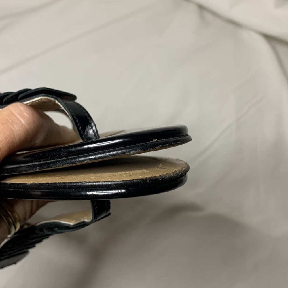 Armani Collezioni Nero T-strap Scallop Sandal - Picture 4 of 5